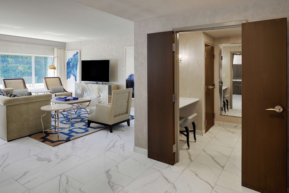 The Kingsley Bloomfield Hills a DoubleTree by Hilton - photo 38