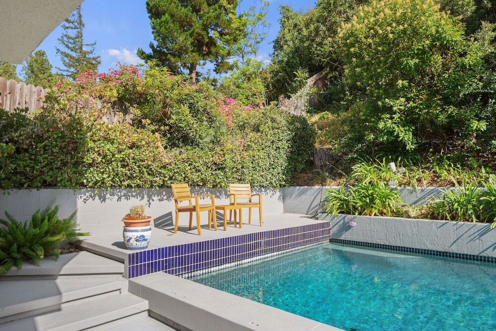 Hollywood Hills Upscale - photo 7