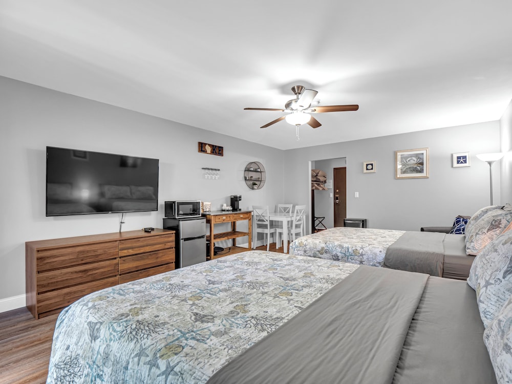 Victorian Inn Elkhart Lake Wisconsin - photo 15