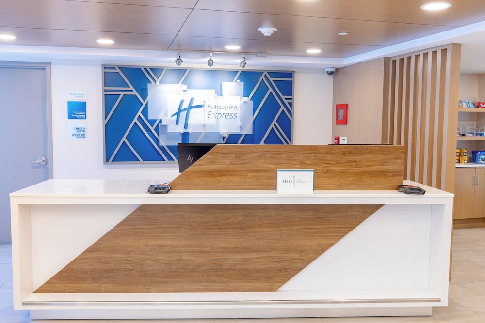 Holiday Inn Express Hotel of Neptune by IHG - photo 109