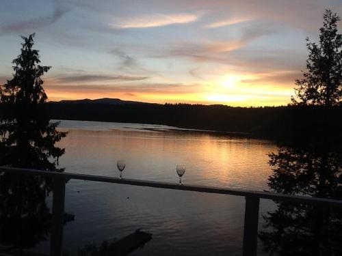 Inn at the Lake - photo 2