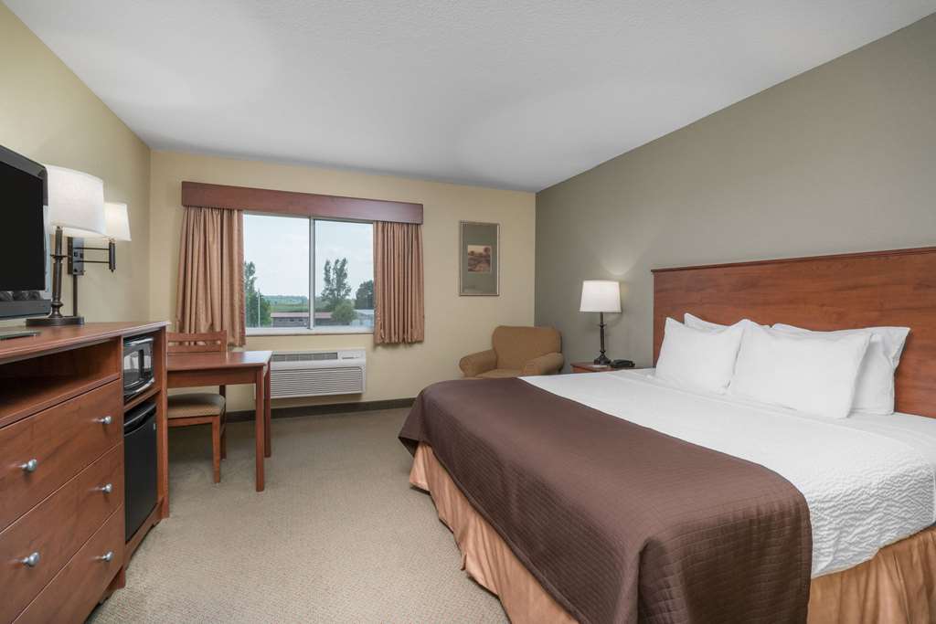 AmericInn by Wyndham Newton - photo 16