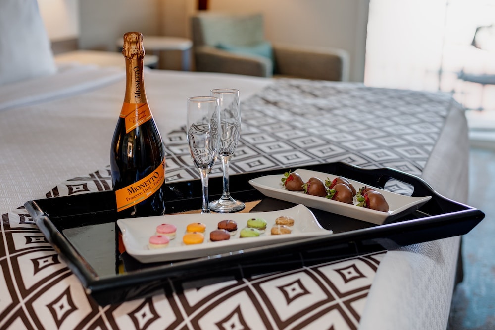 Crowne Plaza Ventura Beach by IHG - photo 25