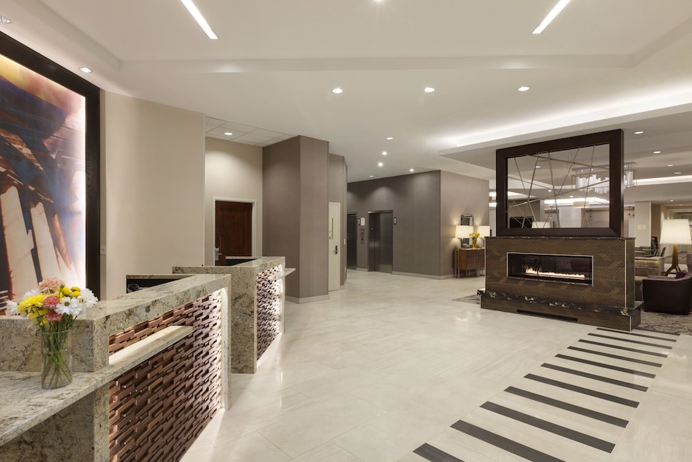 Residence Inn Alexandria Old Town South at Carlyle - photo 2