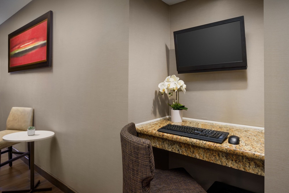 Residence Inn by Marriott Seattle Bellevue - photo 37