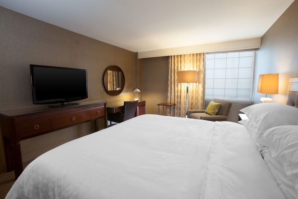 Sheraton Pittsburgh Airport Hotel - photo 7