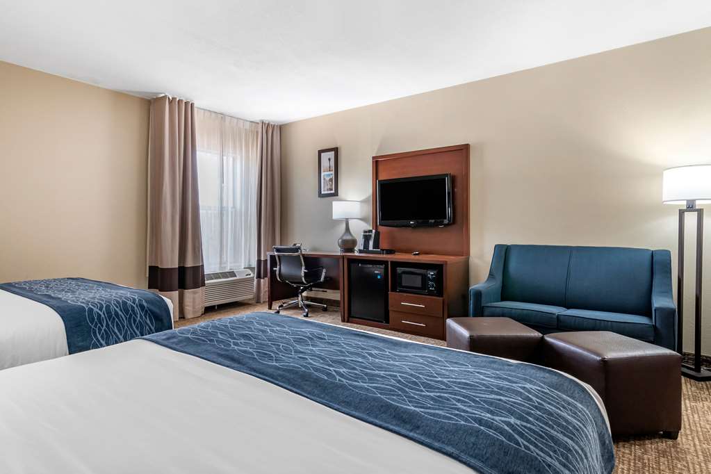Comfort Inn & Suites Junction City near Fort Riley - photo 26