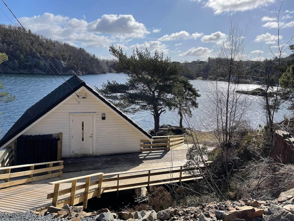 6 Person Holiday Home Rubbestadneset 17411094 — Rubbestadneset