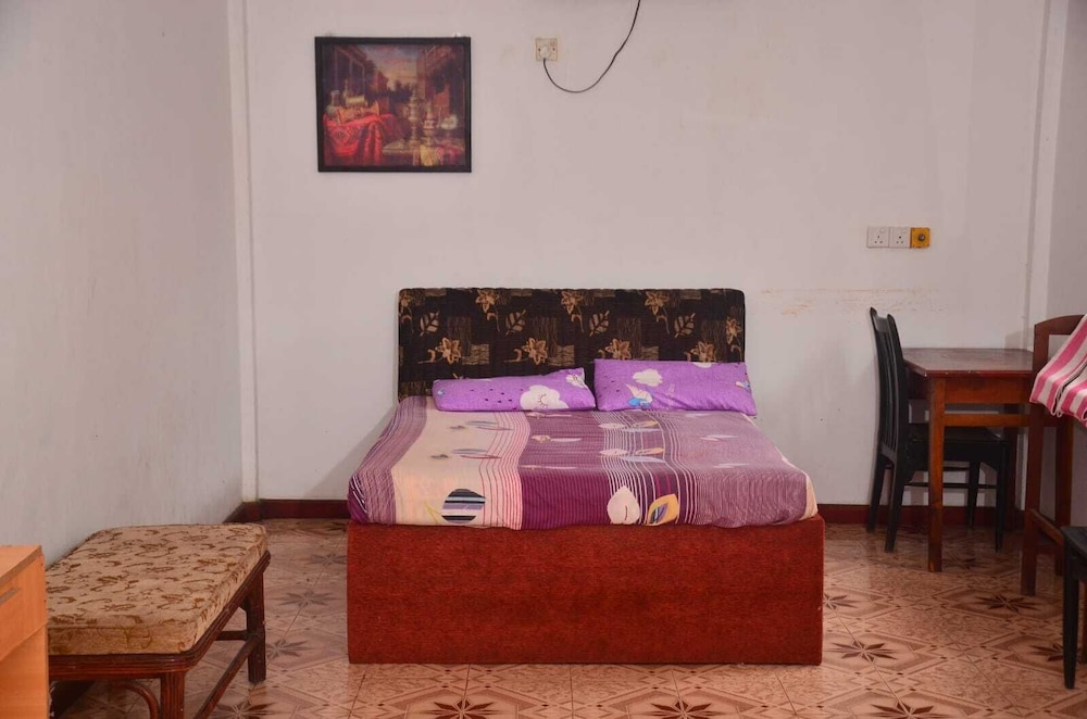 Asiri Hotel — hotel in Wattala