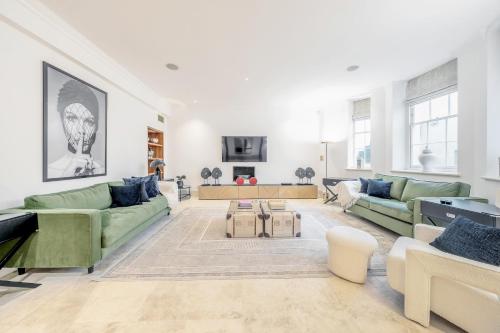 Spacious modern 2bed2.5bath in Pimlico Victoria — 4-Star Luxury Hotel in London, United Kingdom