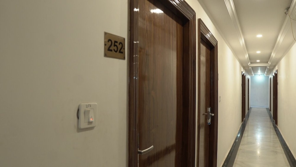 Hotel The Black Gold — Kharar — photo 4