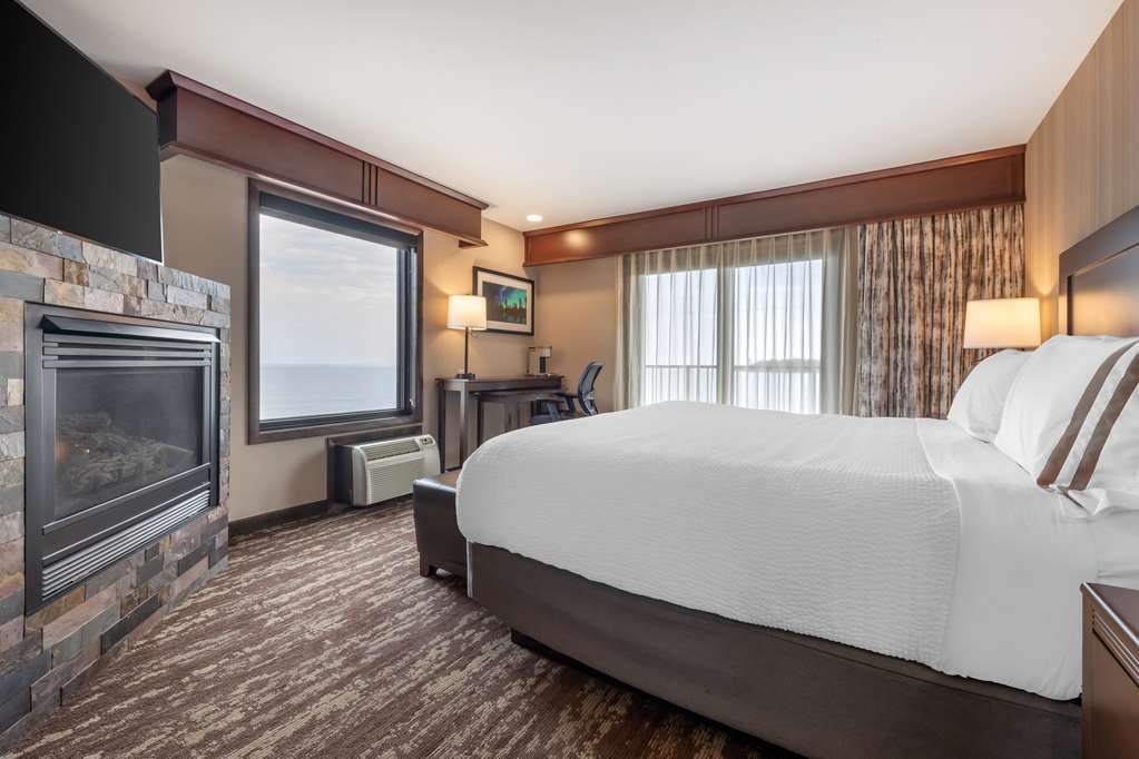 Best Western Plus Superior Inn - photo 25