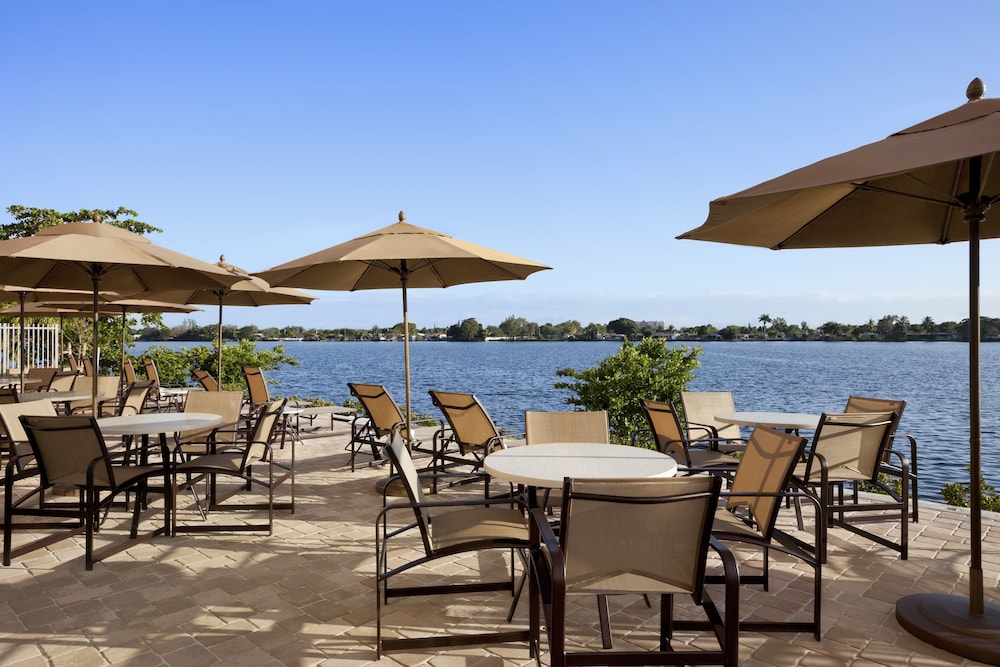 Holiday Inn Express Miami Airport Blue Lagoon Area by IHG - photo 45