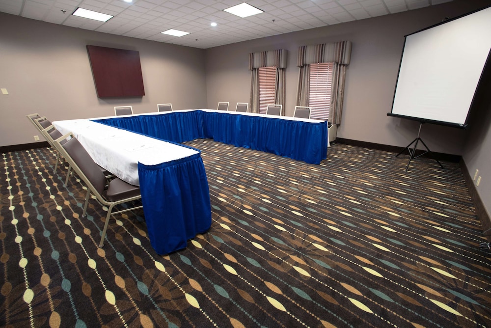 Hampton Inn Louisville North Clarksville - photo 51