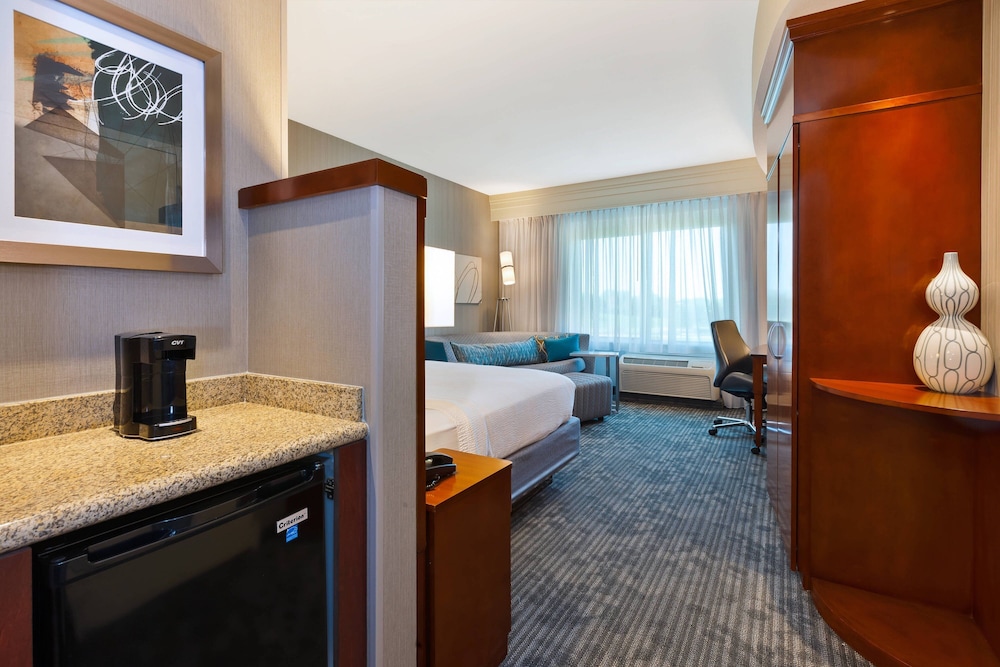 Courtyard by Marriott Omaha La Vista - photo 15