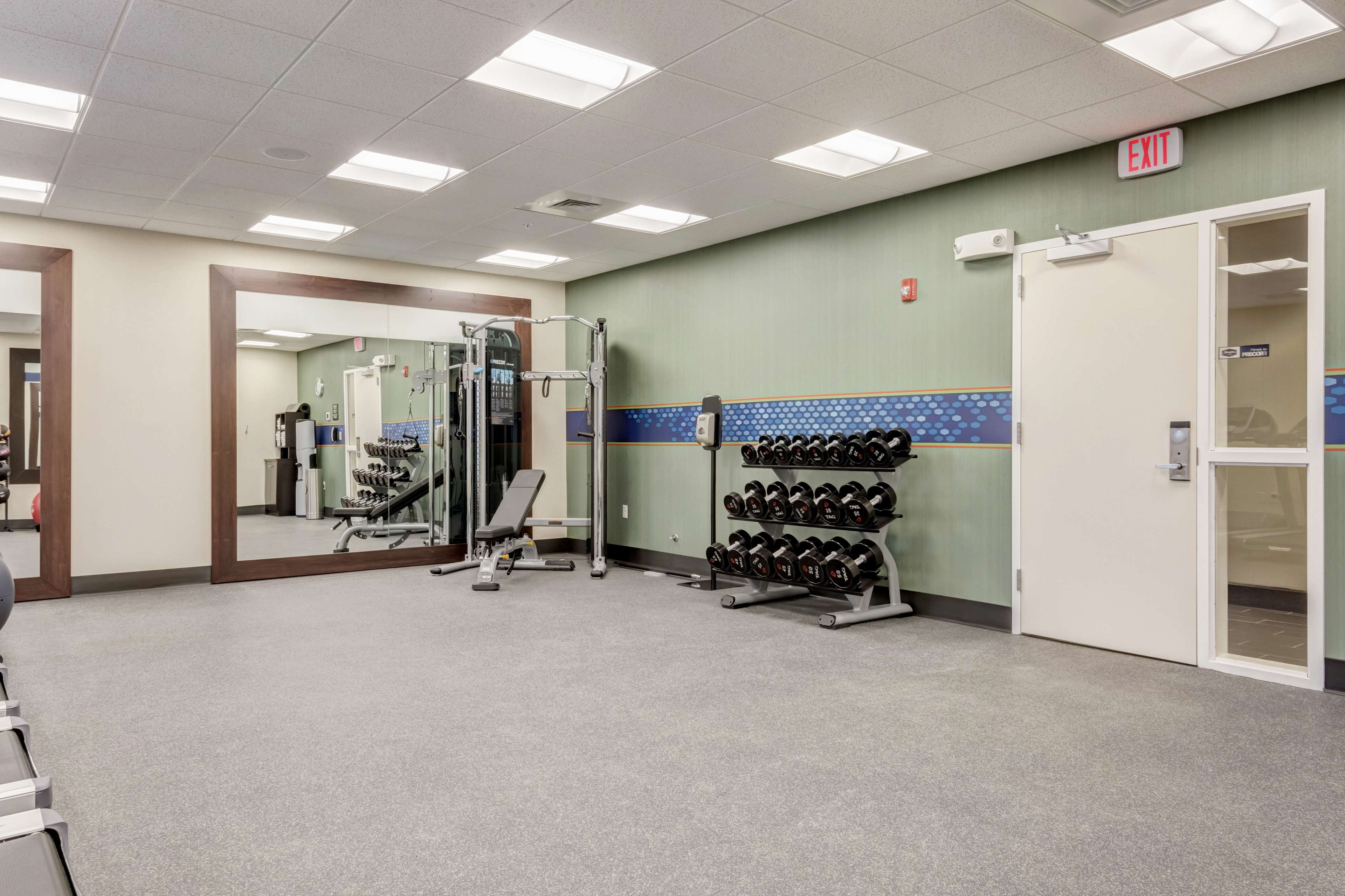 Hampton Inn St. Louis Wentzville - photo 24
