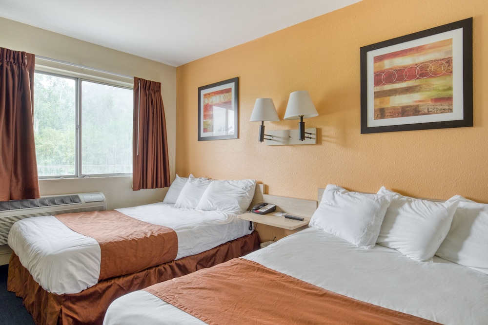 Days Inn by Wyndham New Philadelphia - photo 7