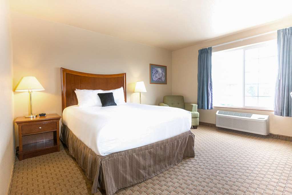 Red Lion Inn & Suites McMinnville - photo 12