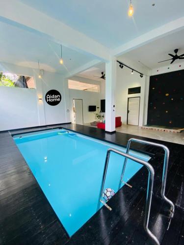 Aidan Home 1 Private Indoor Pool — 4-Star Luxury Hotel in Kuala Terengganu, Malaysia