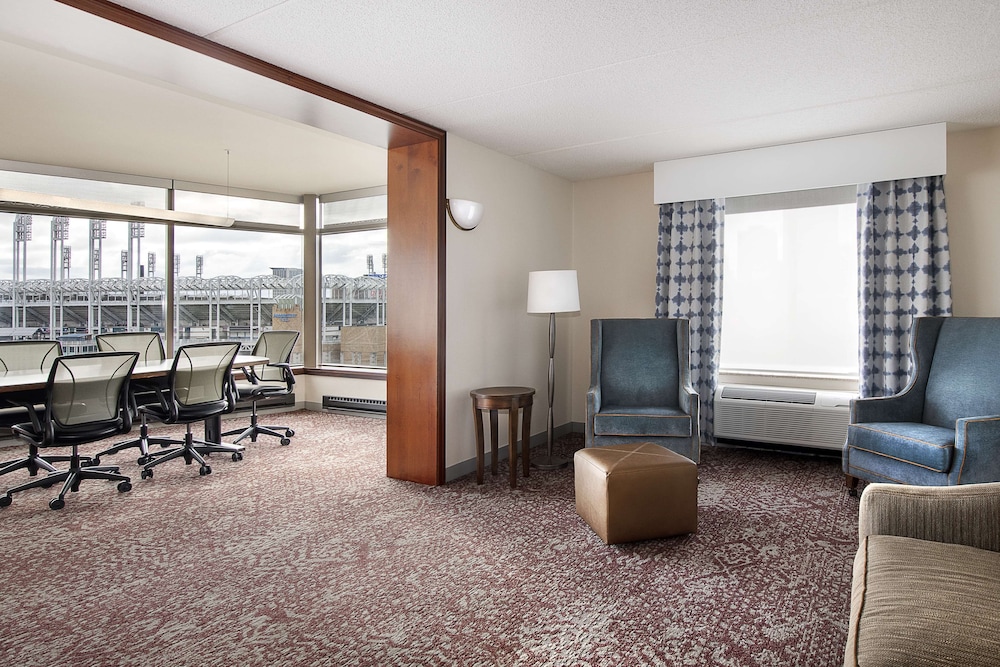 Hilton Garden Inn Cleveland Downtown - photo 11