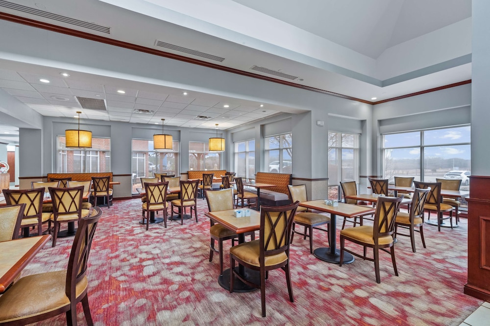 Hilton Garden Inn Starkville - photo 101