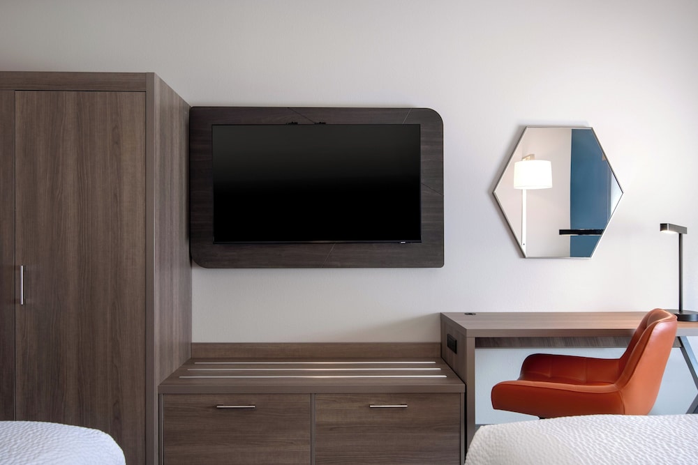 Holiday Inn Express Hotel & Suites Prattville South by IHG - photo 15