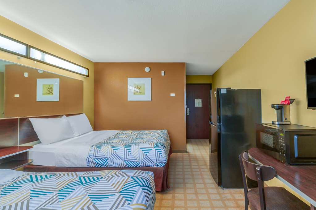 Microtel Inn and Suites by Wyndham Breaux Bridge - photo 11