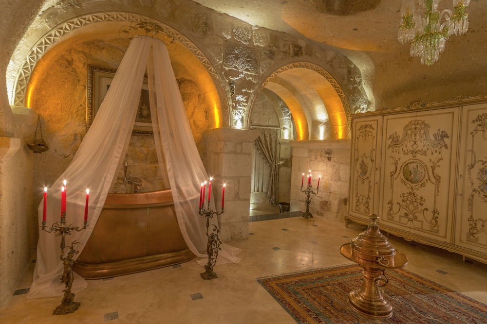 Elika Cave Suites & Spa — Uerguep — photo 2
