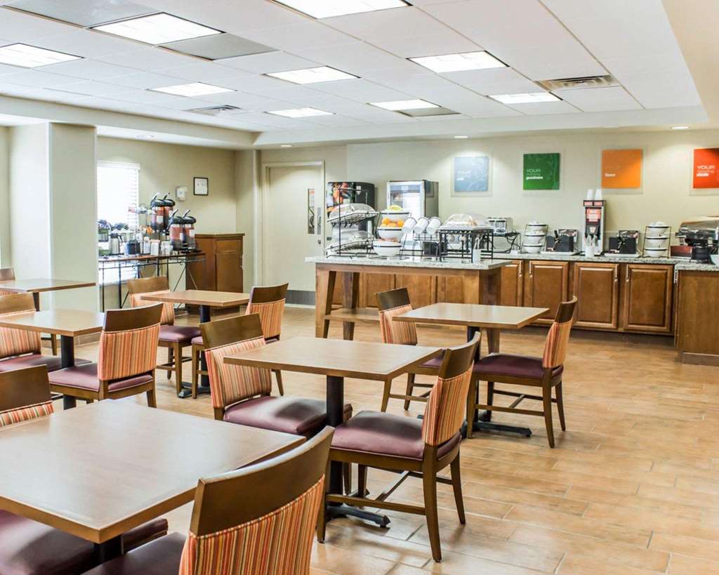 Comfort Inn Fayetteville near Fort Bragg - photo 26