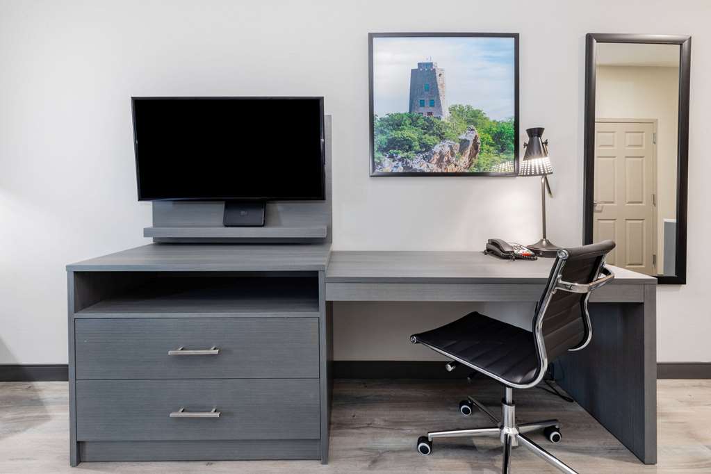 Hawthorn Extended Stay by Wyndham Ardmore - photo 25