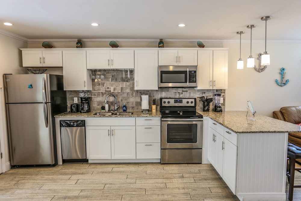 Coral by the Sea 3052 Sleeps 6 Walk to Beach - photo 14