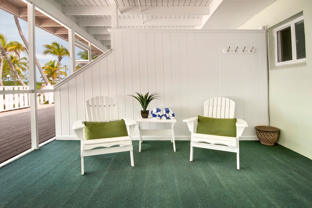 Coconut Palm Inn - photo 17