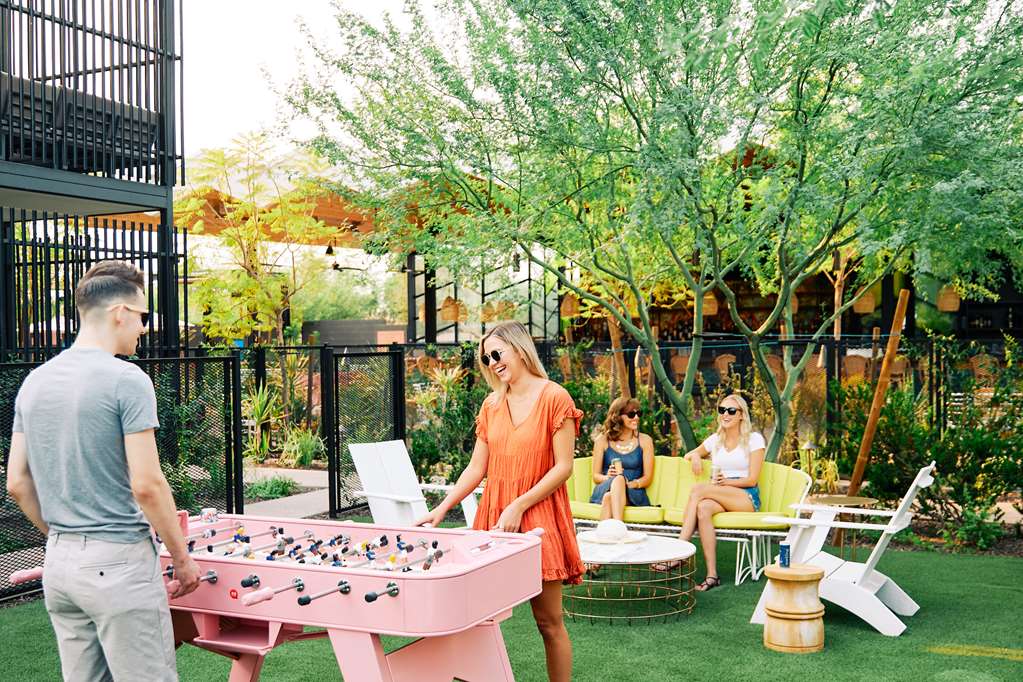 Rise Uptown Hotel - photo 2