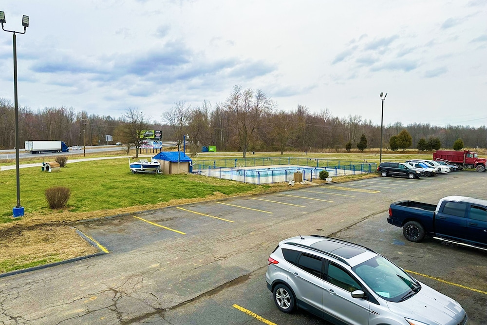 Happy Stay Inn Madisonville I 69 By OYO - photo 45