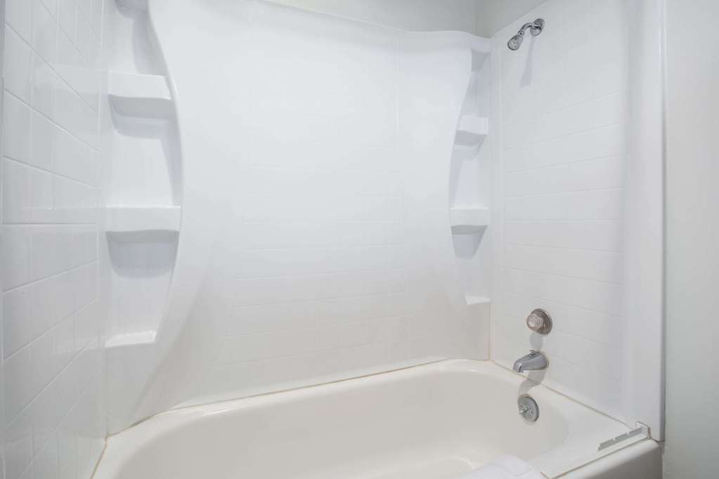 Knights Inn Boardman - photo 4