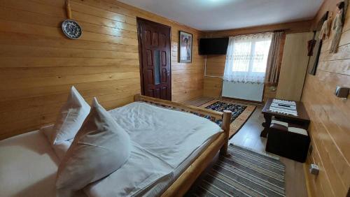 Cabana Dochita 2 — Ceahlau — photo 2