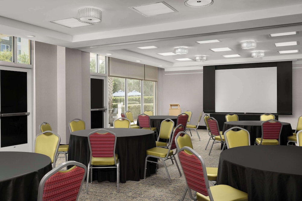 Hampton Inn & Suites Orlando North Altamonte Springs - photo 39