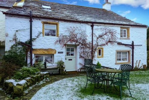 Westside Cottage Newby Hamlet Clapham Yorkshire Dales National Park Famous Three Peaks Near The Lake District Pets Are Welcome Direct Parking in front of the Cottage & Guest Parking