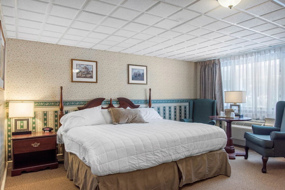 Coachman Inn - photo 13