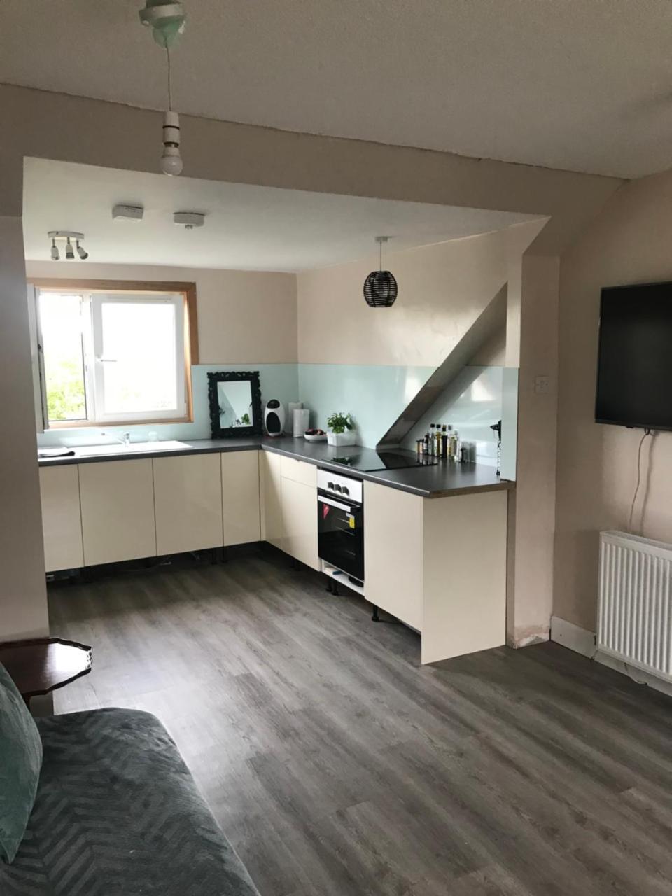 A Wee Pad in Dunfermline — 4-Star Luxury Hotel in Dunfermline, United Kingdom