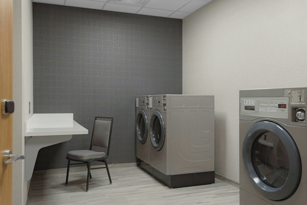 Fairfield By Marriott Inn & Suites Cincinnati Oakley - photo 25