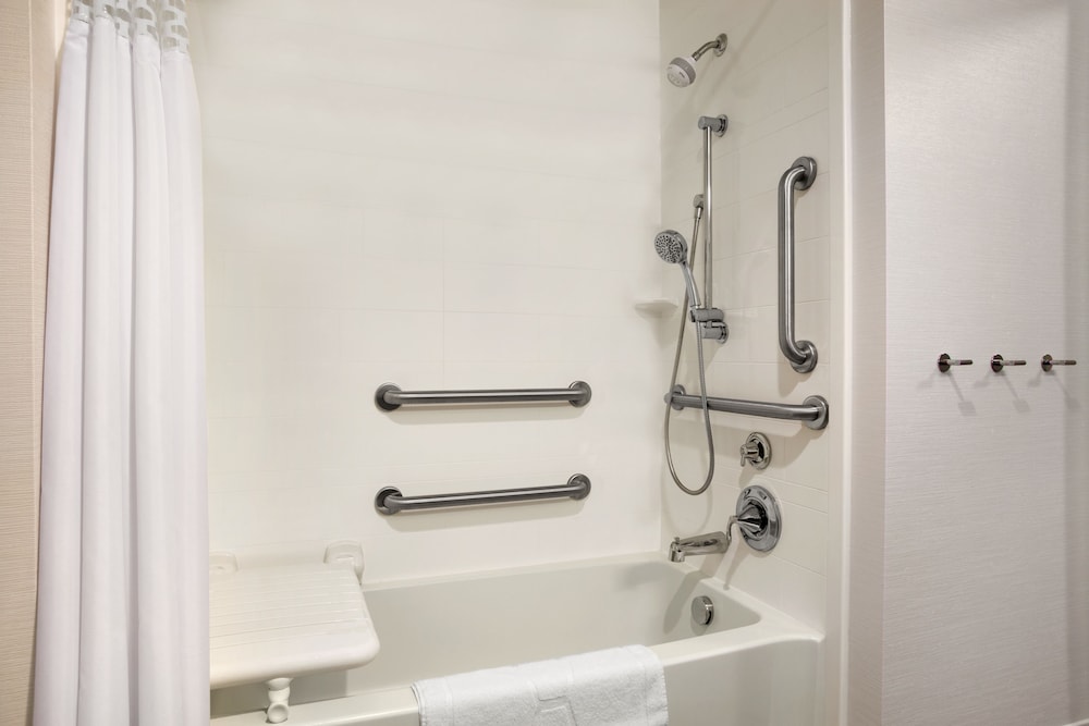 Hampton Inn Limerick Philadelphia Area - photo 40