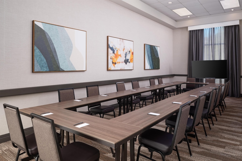 Embassy Suites by Hilton at Hot Springs Convention Center - photo 40
