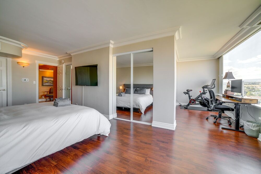 Luxe Dtwn Reno Penthouse 3 Mi to Casinos