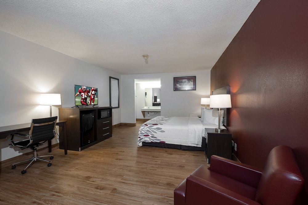 Red Roof Inn Marion VA - photo 11