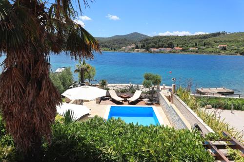 Villa Antišin — 4-Star Luxury Hotel in Preko, Croatia