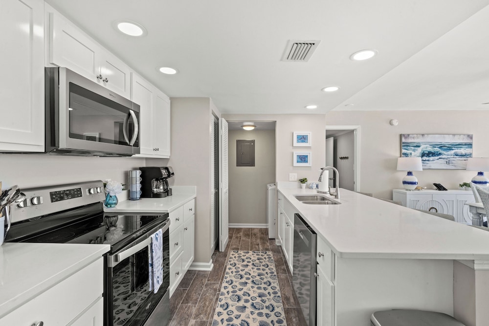 Sandpiper Beacon Beach Resort - photo 170