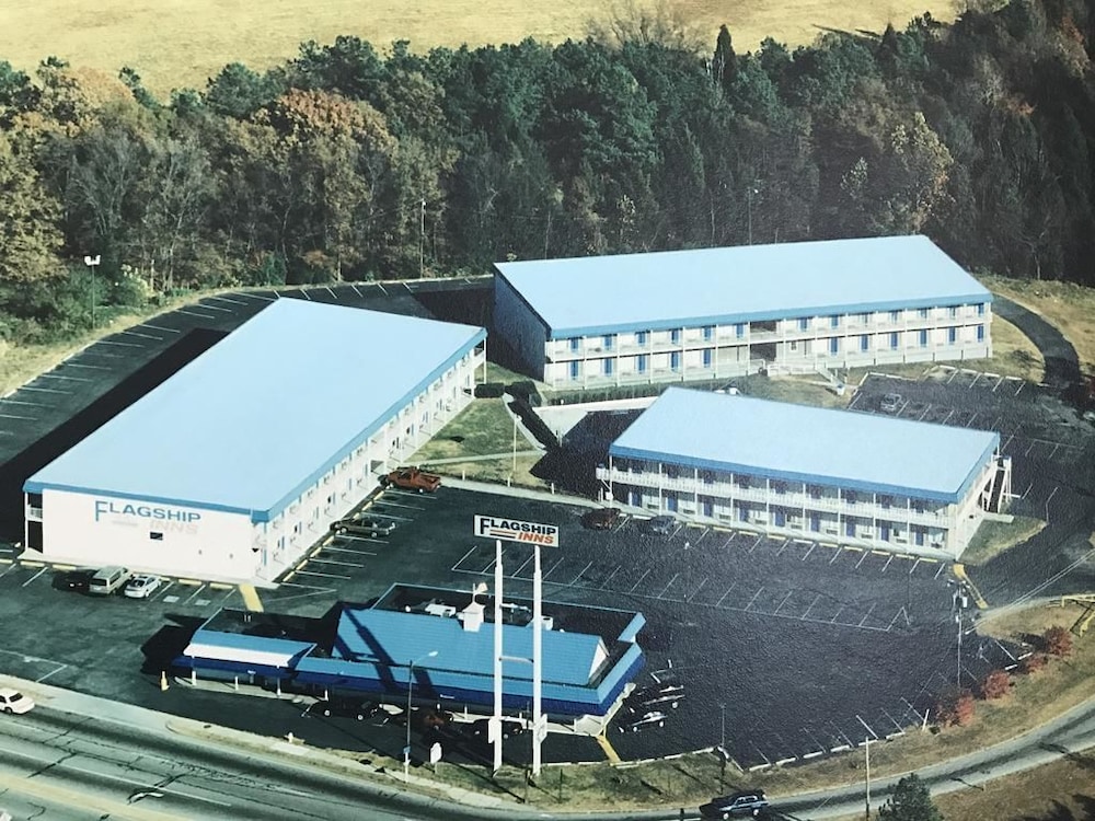 Flagship Inn — hotel in Petersburg