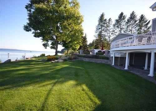 Be Dazzled Grand Traverse Bay Traverse City — Cedar City — photo 5