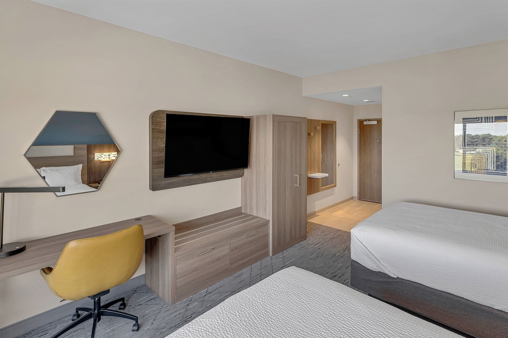 Holiday Inn Express & Suites Fort Walton Beach Eglin Area by IHG - photo 27
